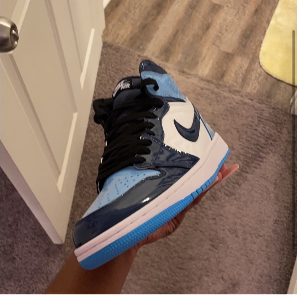 Jordan 1 Retro High UNC Patent